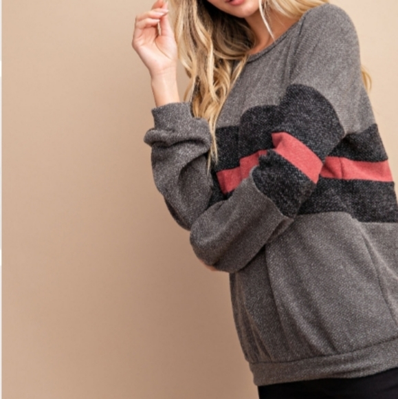 ColorBlock Knit Lightweight Sweater - Picture 2 of 4